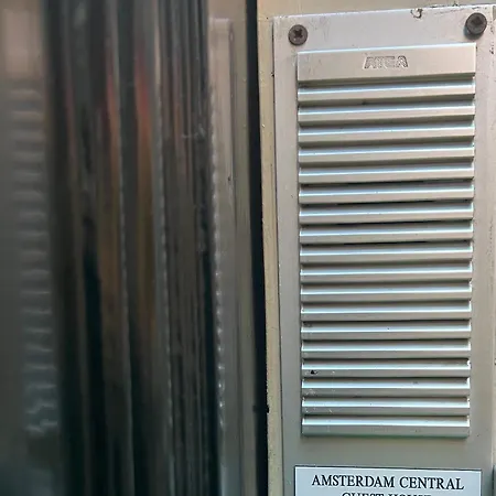 Amsterdam Central Guest House 3*