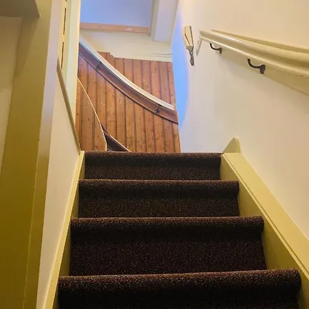 Amsterdam Central Guest House 3*