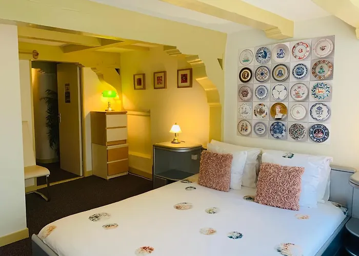 Amsterdam Central Guest House ゲストハウス