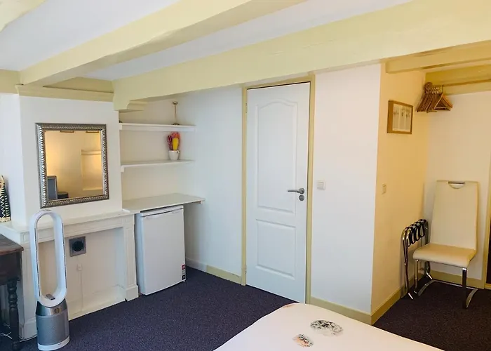 Amsterdam Central Guest House ゲストハウス アムステルダム