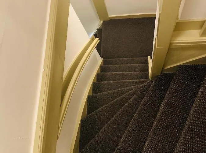 Amsterdam Central Guest House ゲストハウス 3*