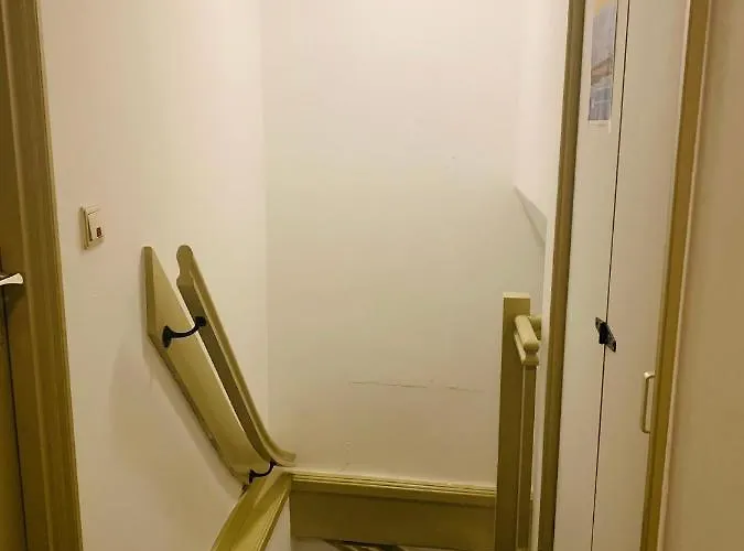 Amsterdam Central Guest House ゲストハウス 3*