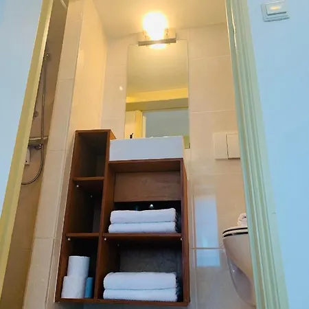 Amsterdam Central Guest House 招待所 3*