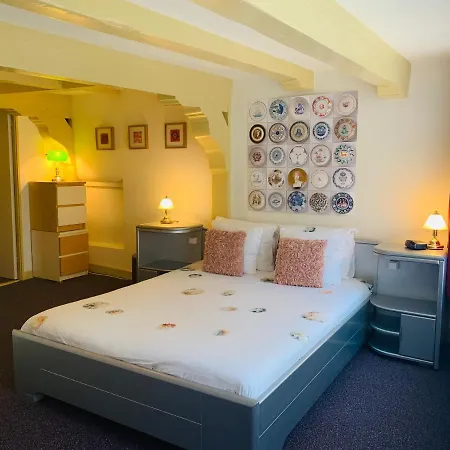 Amsterdam Central Guest House 招待所 3*